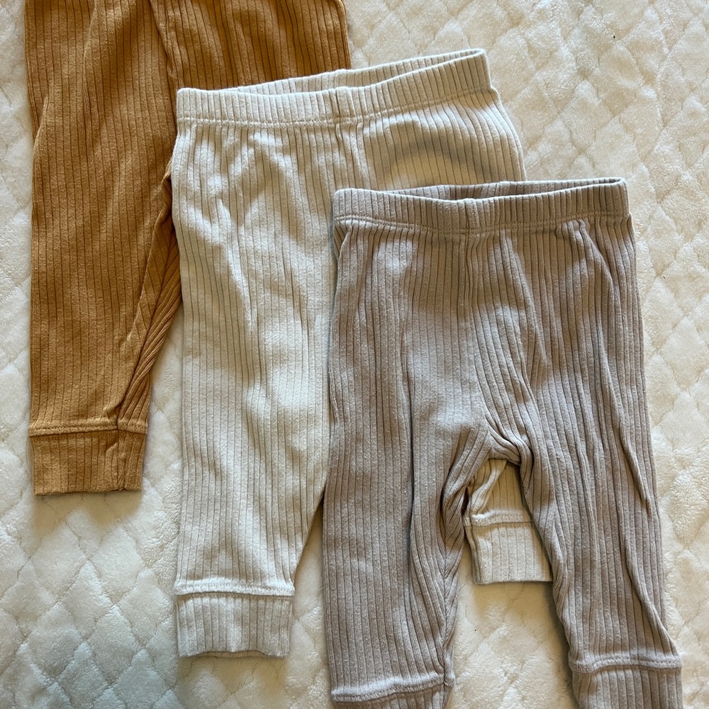 Cloud Island Ribbed Baby Leggings Set in Cream and Tan